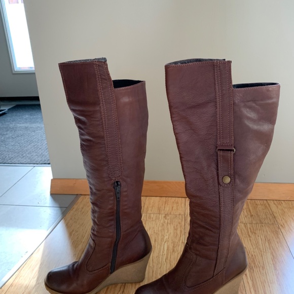 Knee high leather Aldo wedge boots - Picture 2 of 12